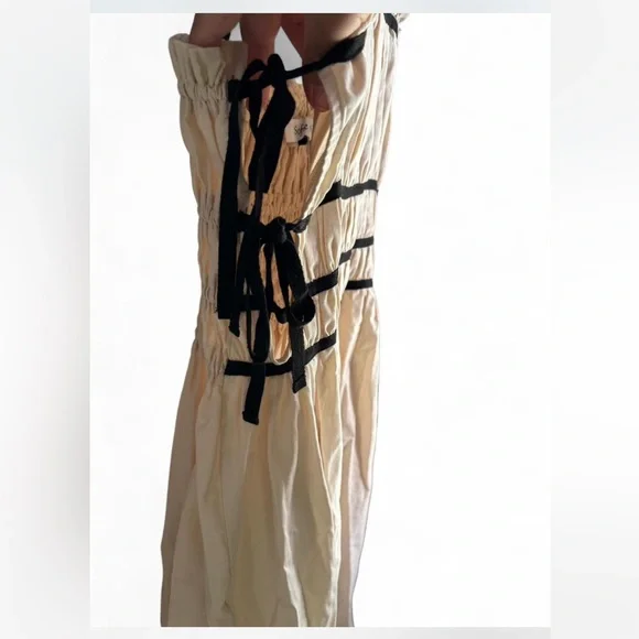 Cream and Black Pleated Tiered Maxi Sundress - Picture 3 of 7